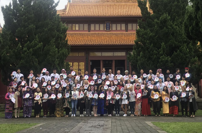 “一帶一路”沿線漢學家和45國優(yōu)秀青年代表齊聚名城會“文學出版”活動